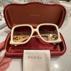 AUTHENTIC Gucci Cream Sunglasses!!